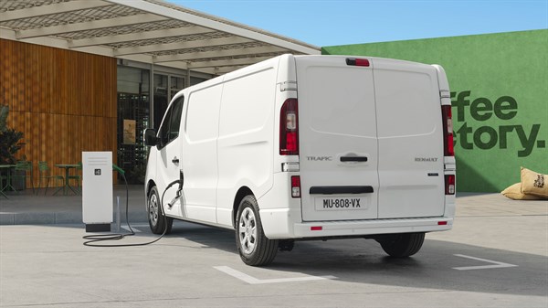 localisation des bornes de recharge - Renault Trafic Van E-Tech 100% electric