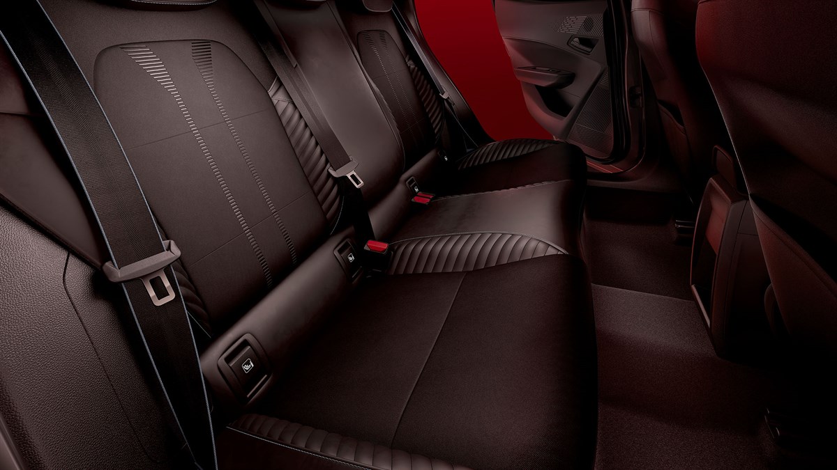 5 vraies places - Renault Clio